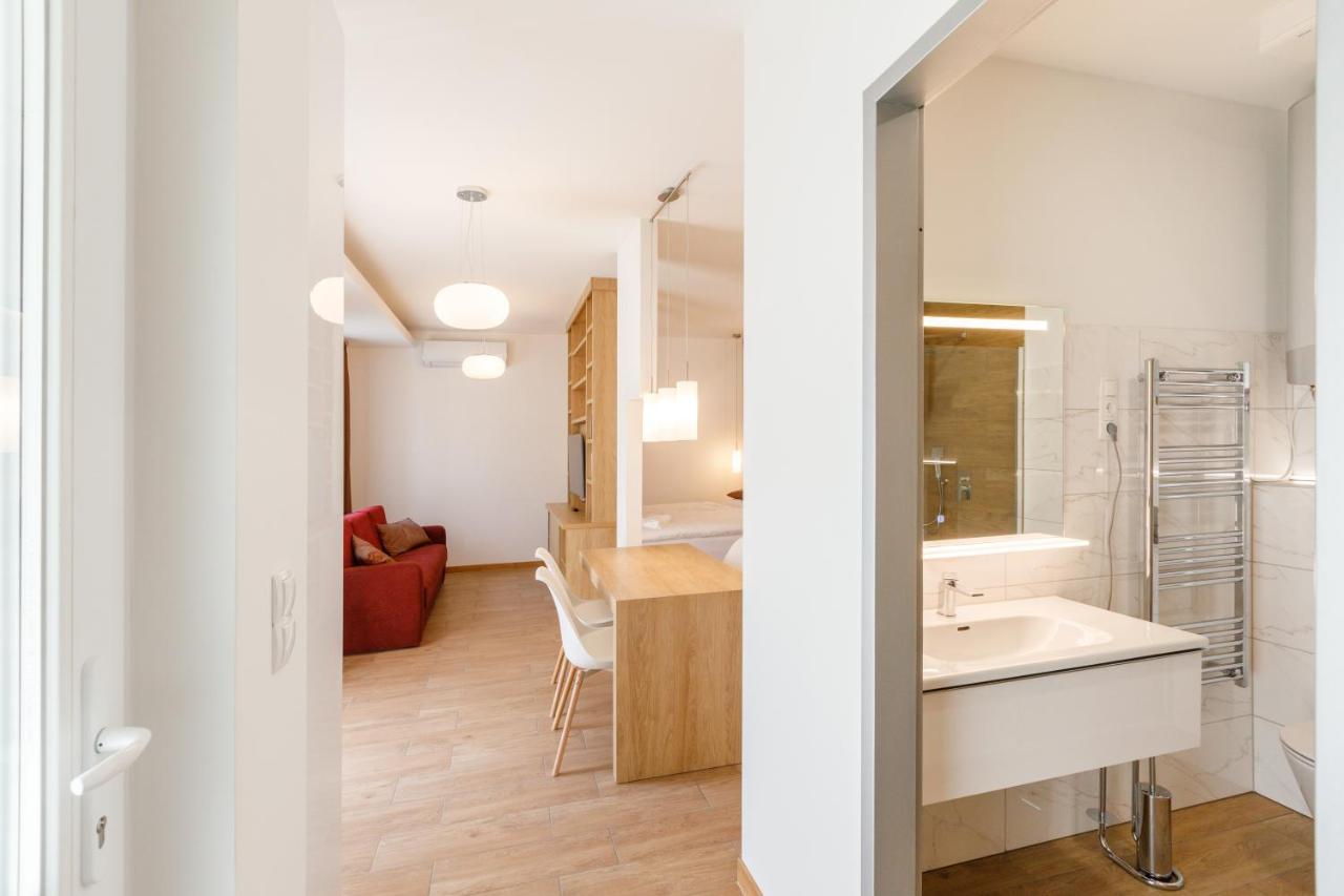 La Bella Centrum Apartmanok Piros/Sarga Hévíz Exterior foto