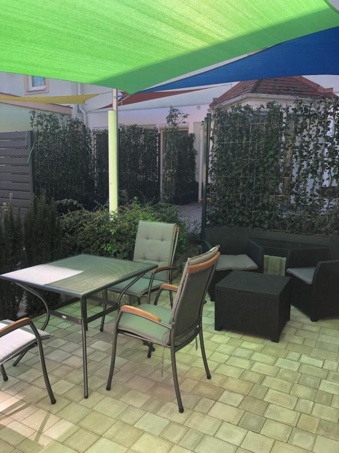 La Bella Centrum Apartmanok Piros/Sarga Hévíz Exterior foto