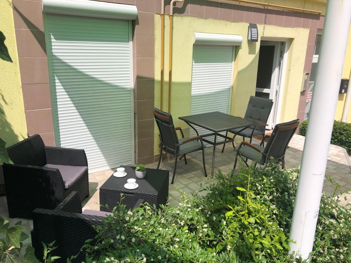 La Bella Centrum Apartmanok Piros/Sarga Hévíz Exterior foto